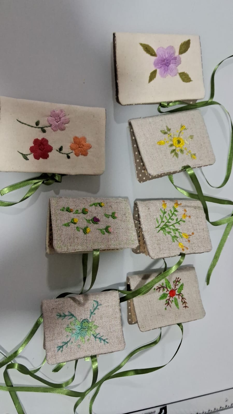 Porta agulha bordado a mão